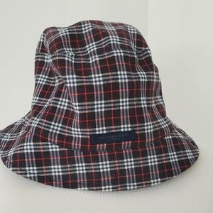 Burberry bucket hat